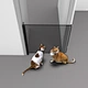 Automatic retractable door for pets